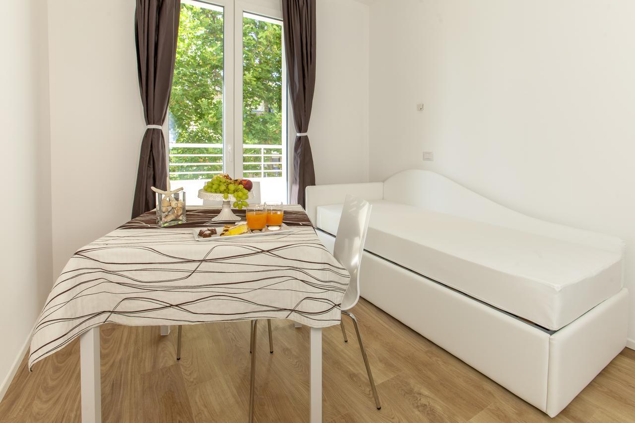 Hotel Houston Suites Rimini Exterior photo